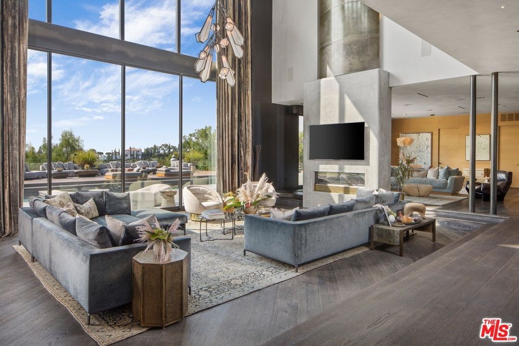 John Legend and Chrissy Teigen house