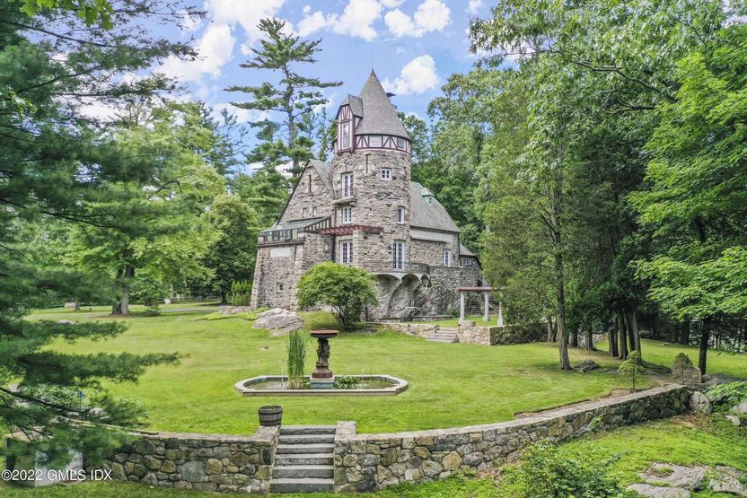 5 American Castles — House of the Dragon