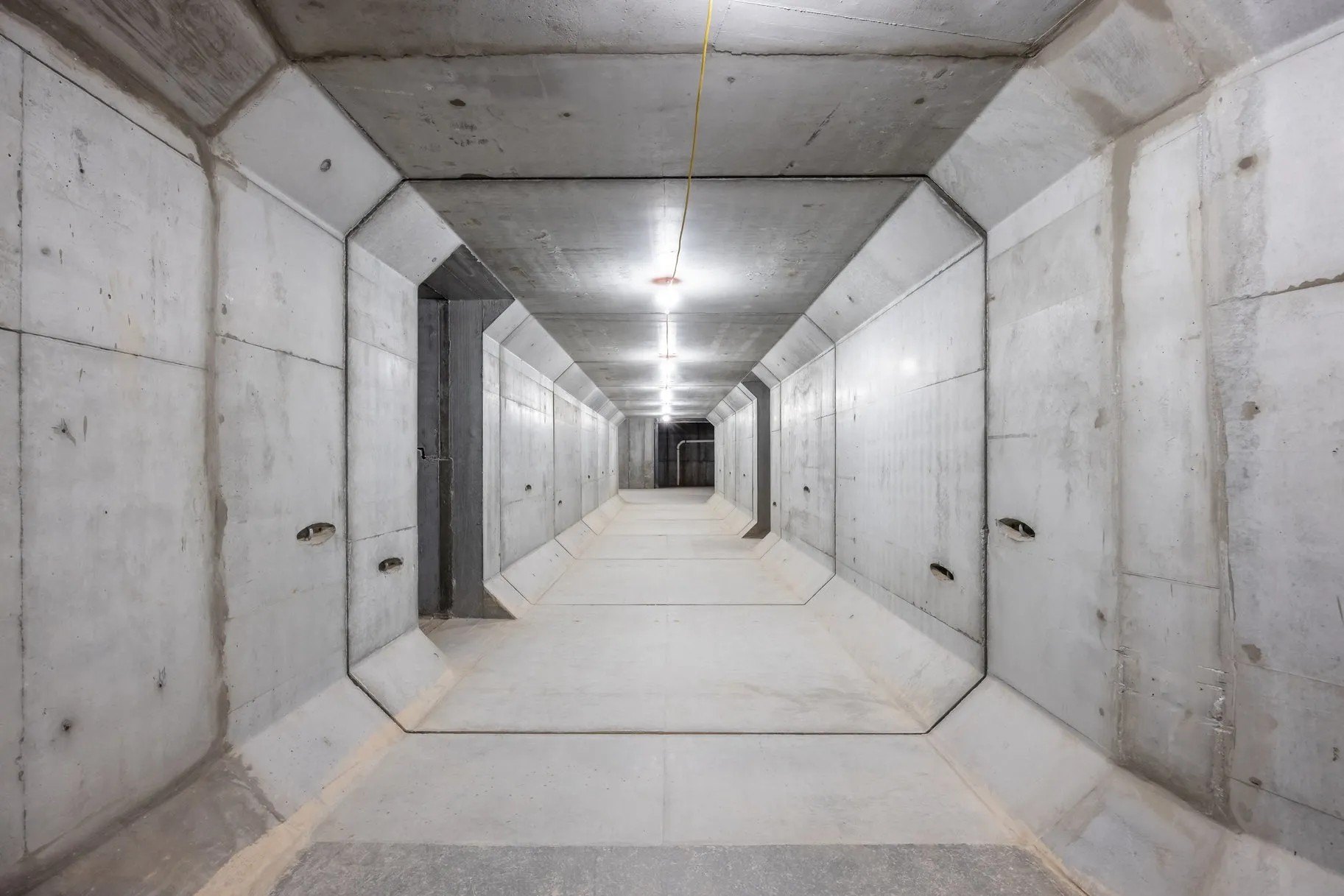 Underground there's a dement race way, and tunnel that connects the main house and the pool barn.