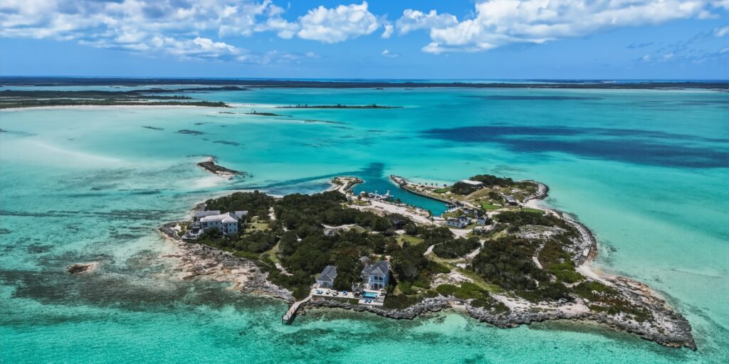 Crown Pigeon Island necker island