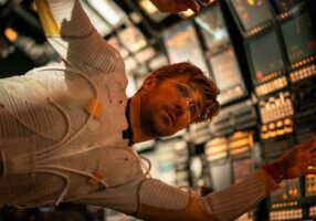 ems.cHJkLWVtcy1hc3NldHMvbW92aWVzLzJkNjU3MTM2LTE2ZWEtNDBmMS1hMWFlLTg0NWQzNWRlZjM0ZS5qcGc=